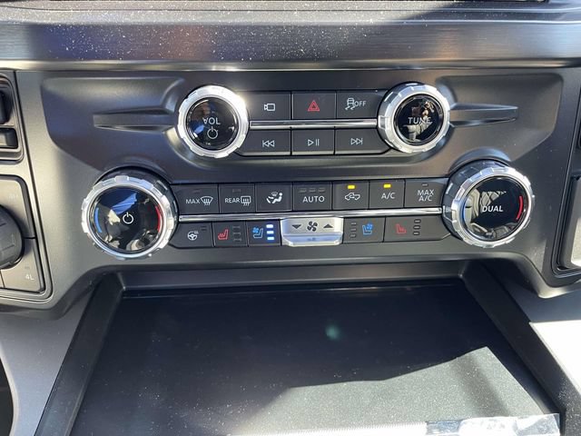 New 2026 Ford F250 Lariat w/ Black Appearance Package AWD/4WD image 22