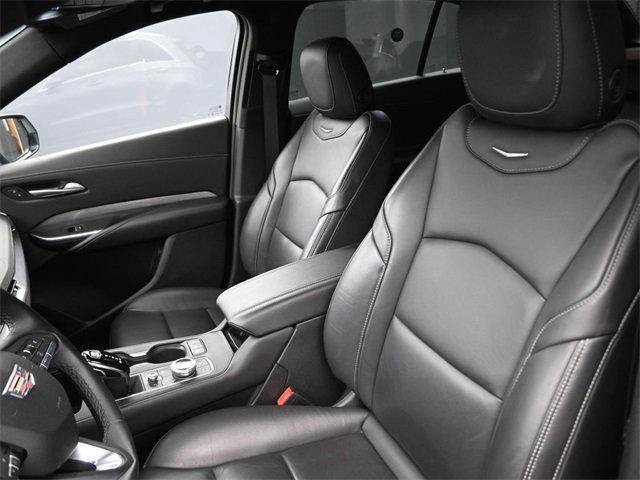 Used 2024 Cadillac XT4 Premium Luxury image 33