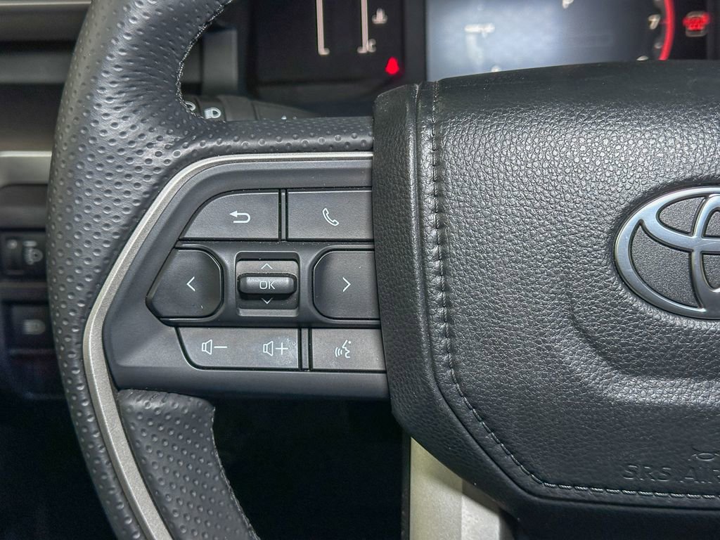 Used 2025 Toyota 4Runner SR5 image 35