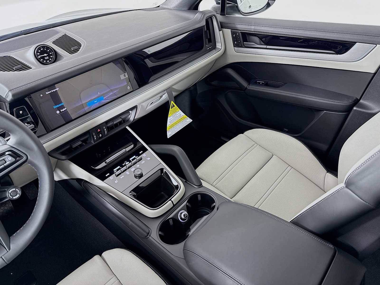 New 2026 Porsche Cayenne Coupe image 26