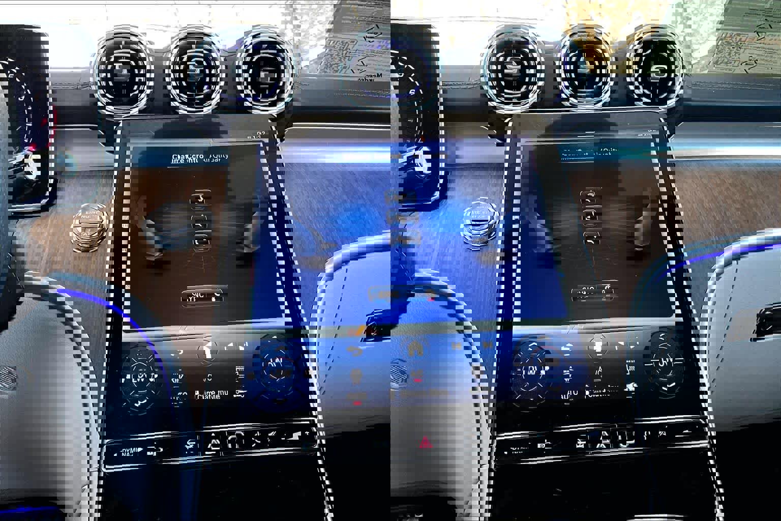 Certified 2024 Mercedes-Benz CLE 300 4MATIC Coupe image 34