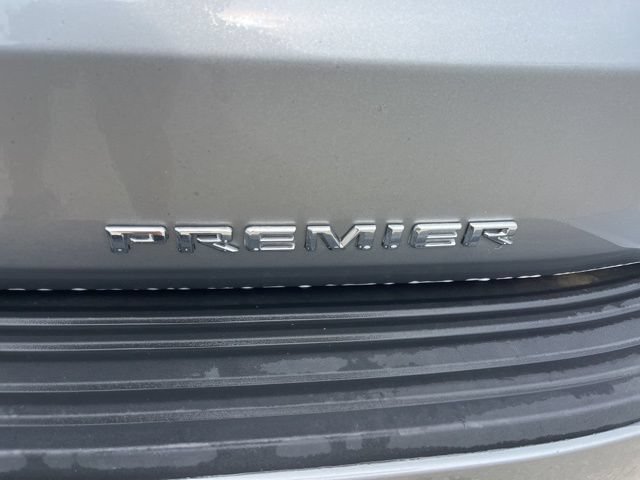 Used 2025 Chevrolet Tahoe Premier RWD image 9