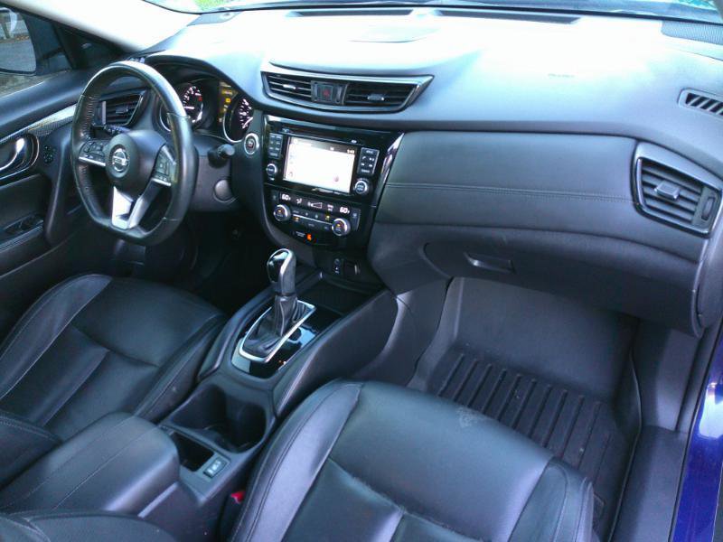Used 2017 Nissan Rogue SL w/ SL Premium Package FWD image 19