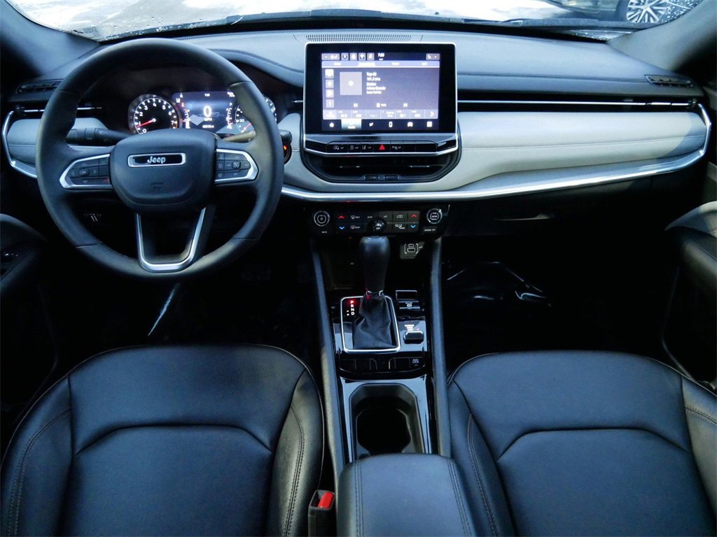 Used 2024 Jeep Compass Limited image 12