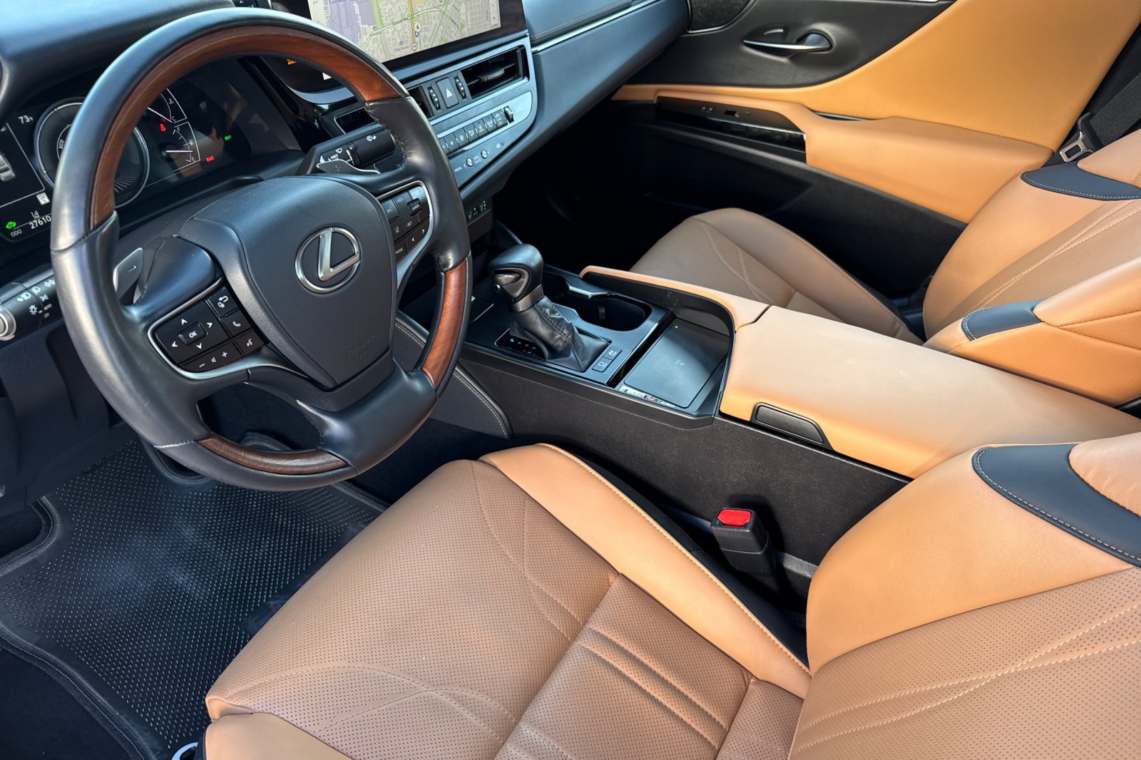 Certified 2025 Lexus ES 300h w/ Accessory Package (Z1) FWD image 7