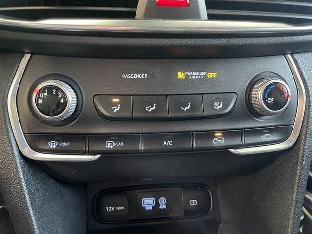 Used 2019 Hyundai Santa Fe SE AWD/4WD image 18