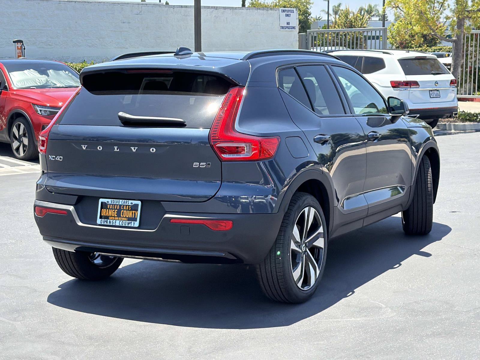 New 2026 Volvo XC40 B5 Ultra w/ Climate Package AWD/4WD image 6