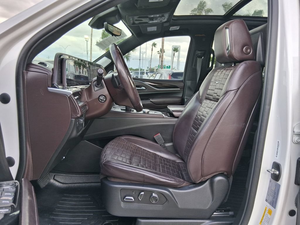 Used 2021 Cadillac Escalade Sport Platinum w/ Heavy-Duty Trailer Package RWD image 19