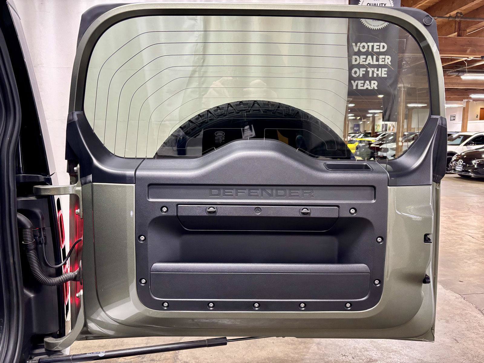 Used 2020 Land Rover Defender 110 HSE AWD/4WD image 43