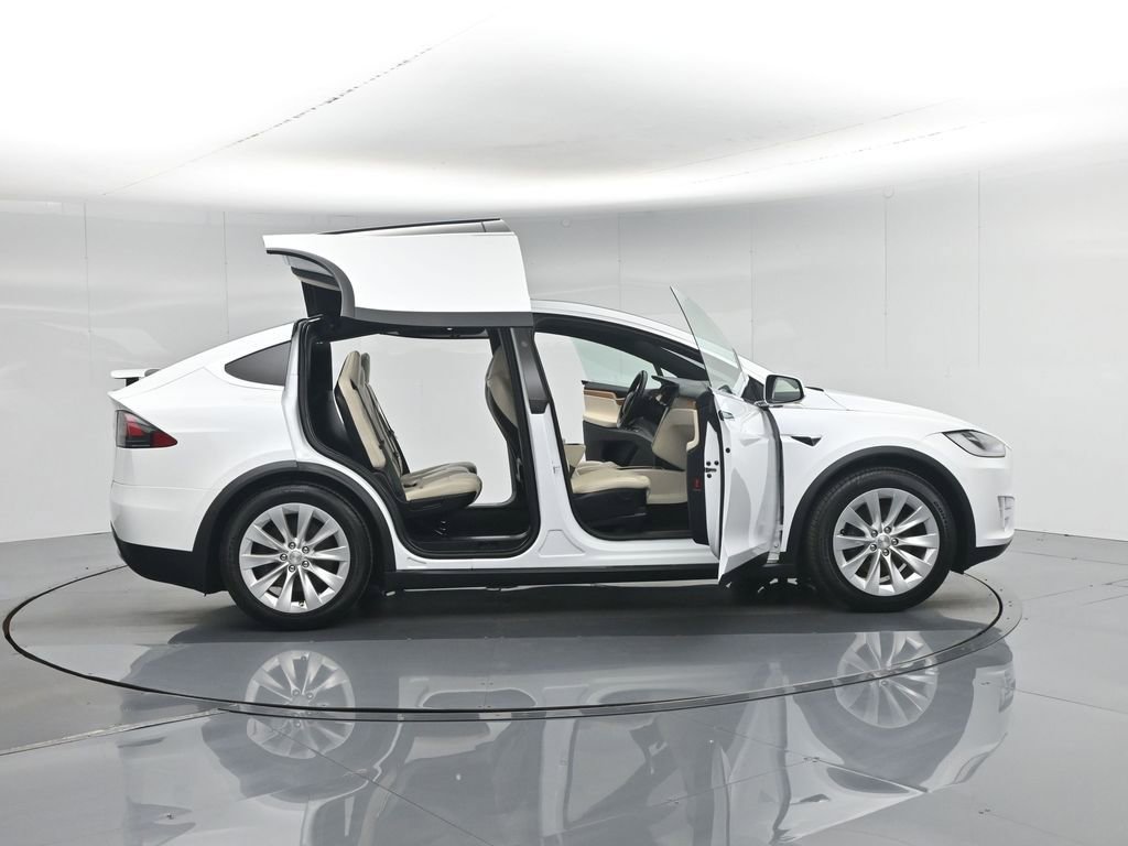 Used 2020 Tesla Model X Long Range image 31