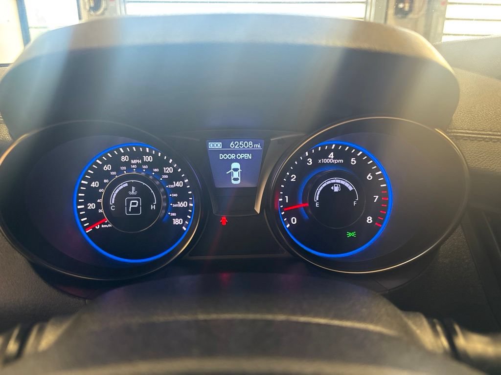 Used 2016 Hyundai Genesis Coupe 3.8 RWD image 3