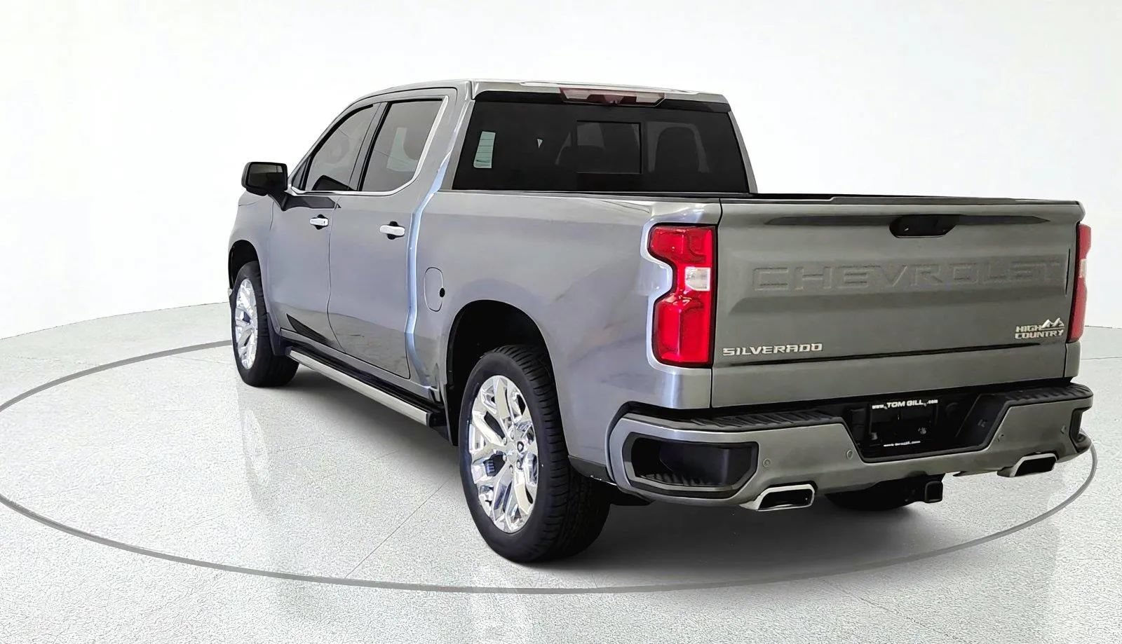 Used 2021 Chevrolet Silverado 1500 High Country w/ Technology Package AWD/4WD image 7