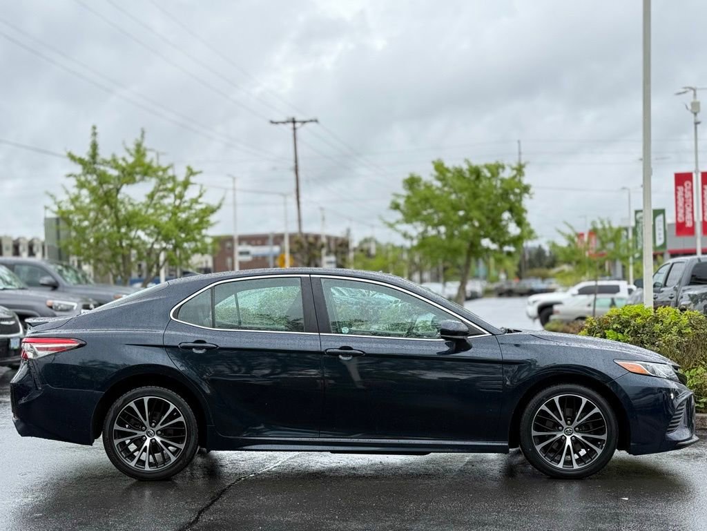 Used 2019 Toyota Camry SE image 6