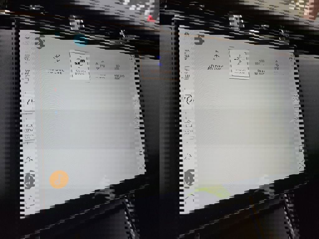 New 2026 Land Rover Range Rover Velar Dynamic SE image 32