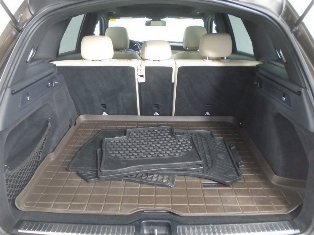 Used 2017 Mercedes-Benz GLC 300 4MATIC image 38