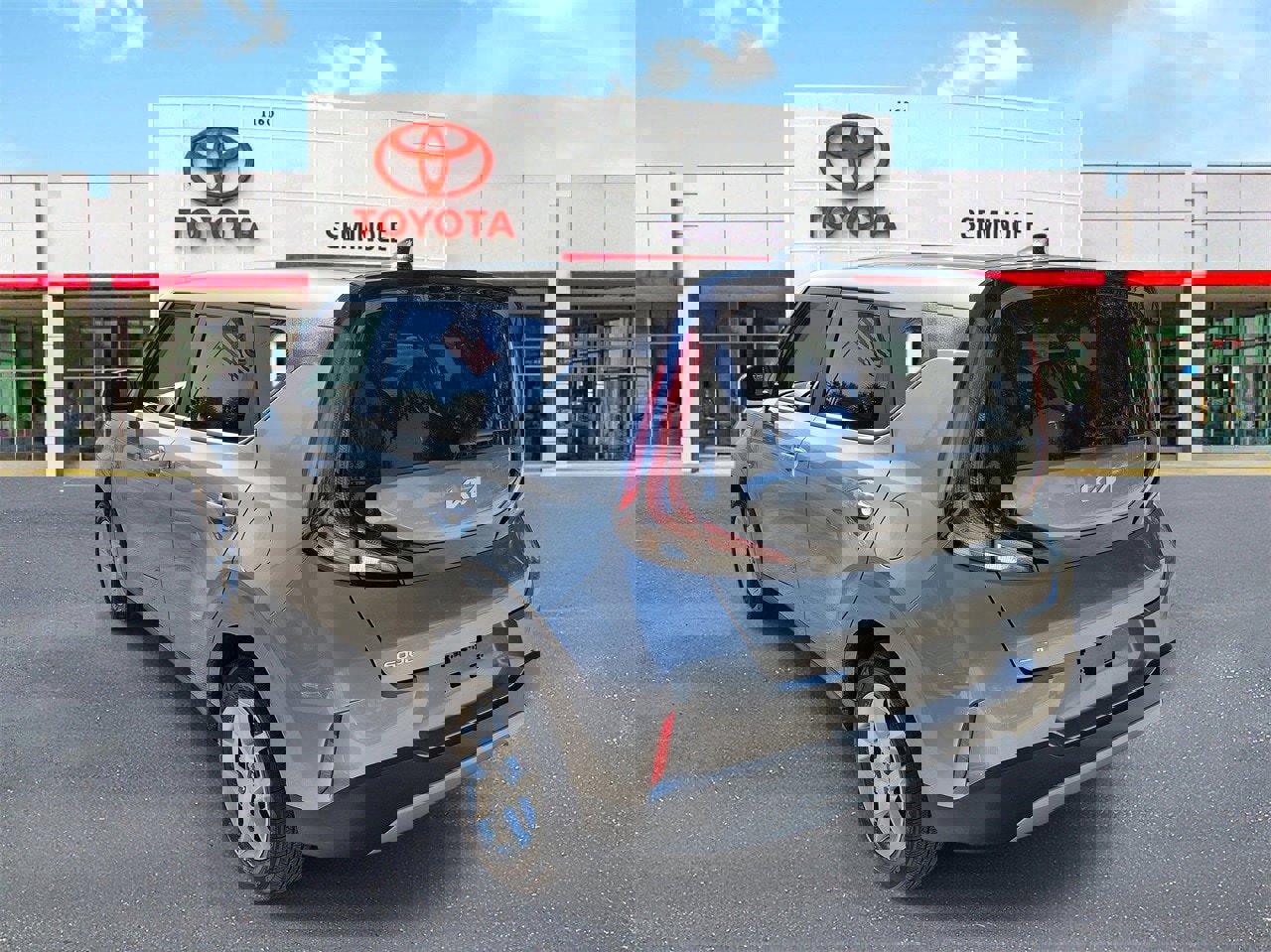 Used 2025 Kia Soul LX w/ LX Technology Package image 4