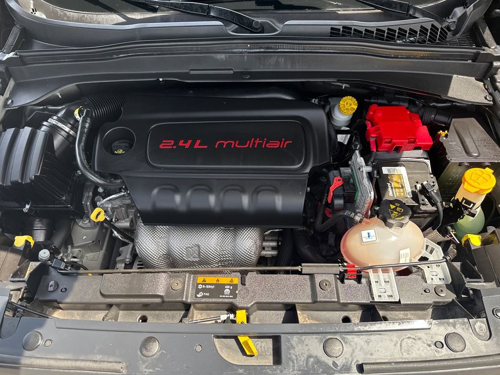 Used 2019 Jeep Renegade Latitude w/ Popular Equipment Group image 11