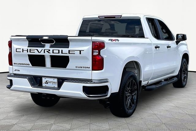 Used 2025 Chevrolet Silverado 1500 Custom w/ Rally Edition AWD/4WD image 5