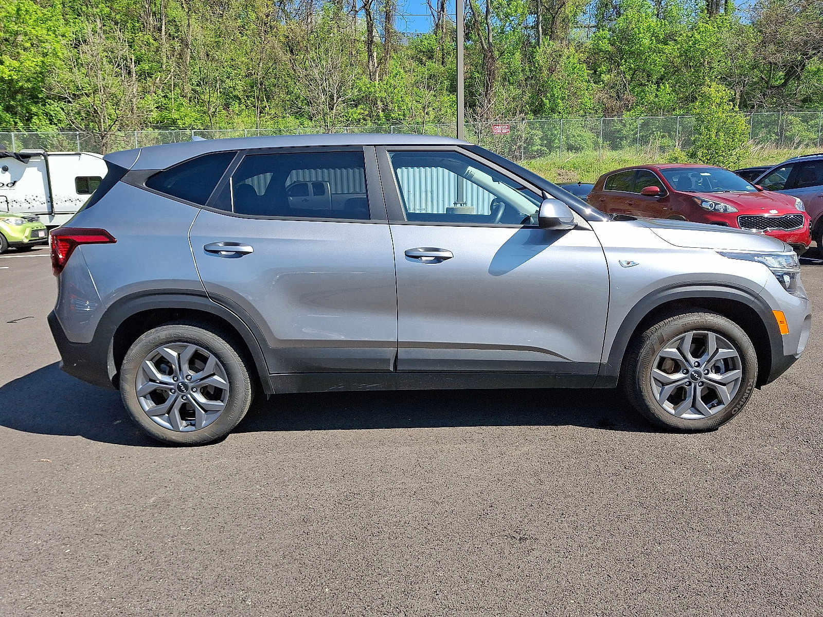 Used 2024 Kia Seltos LX AWD/4WD image 7