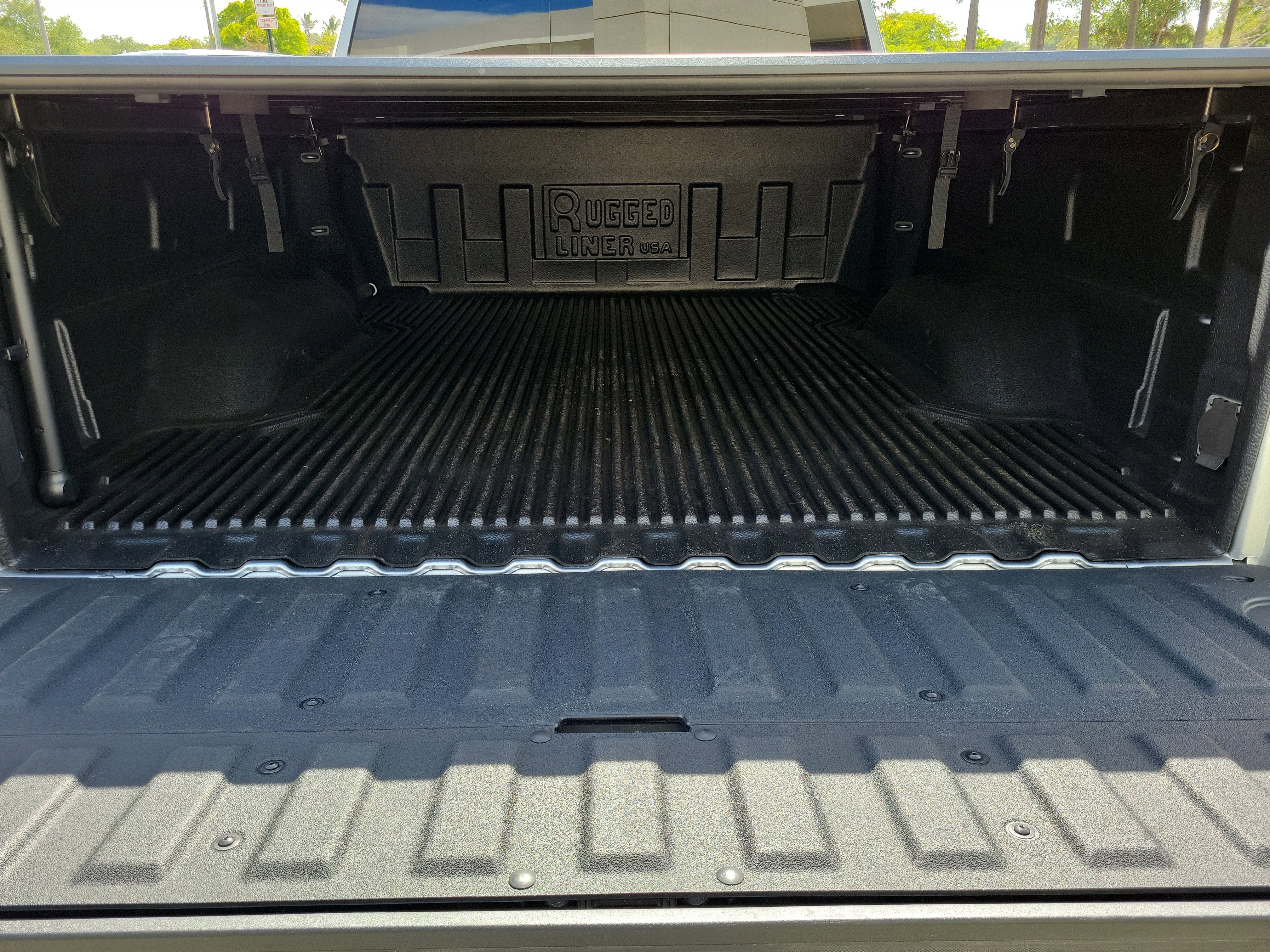 Used 2025 Chevrolet Silverado 2500 LT w/ All Star Edition RWD image 9
