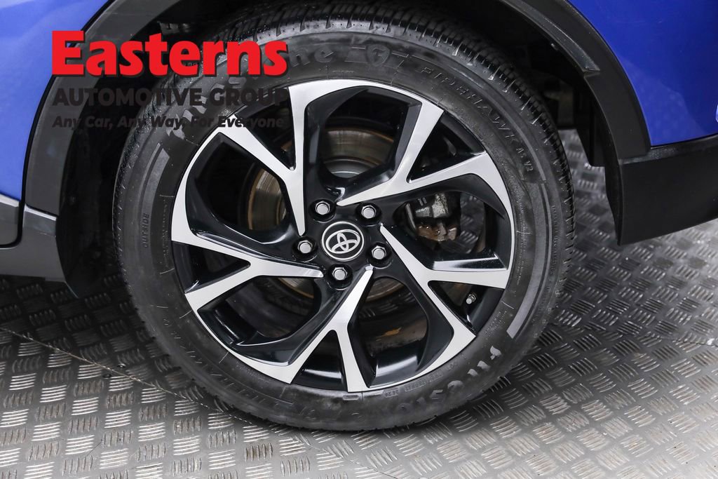 Used 2021 Toyota C-HR XLE image 8