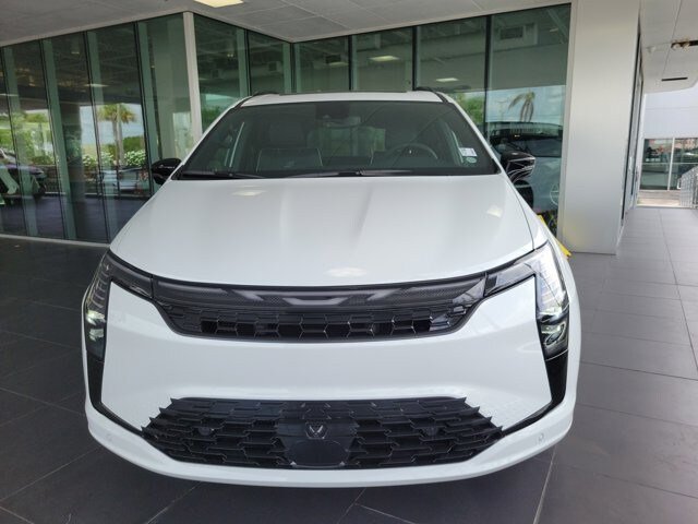 New 2027 Chrysler Pacifica Limited FWD image 2