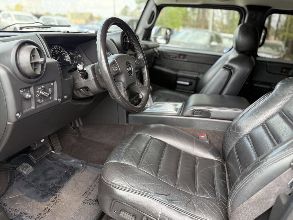 Used 2005 HUMMER H2 w/ Preferred Equipment Group image 10