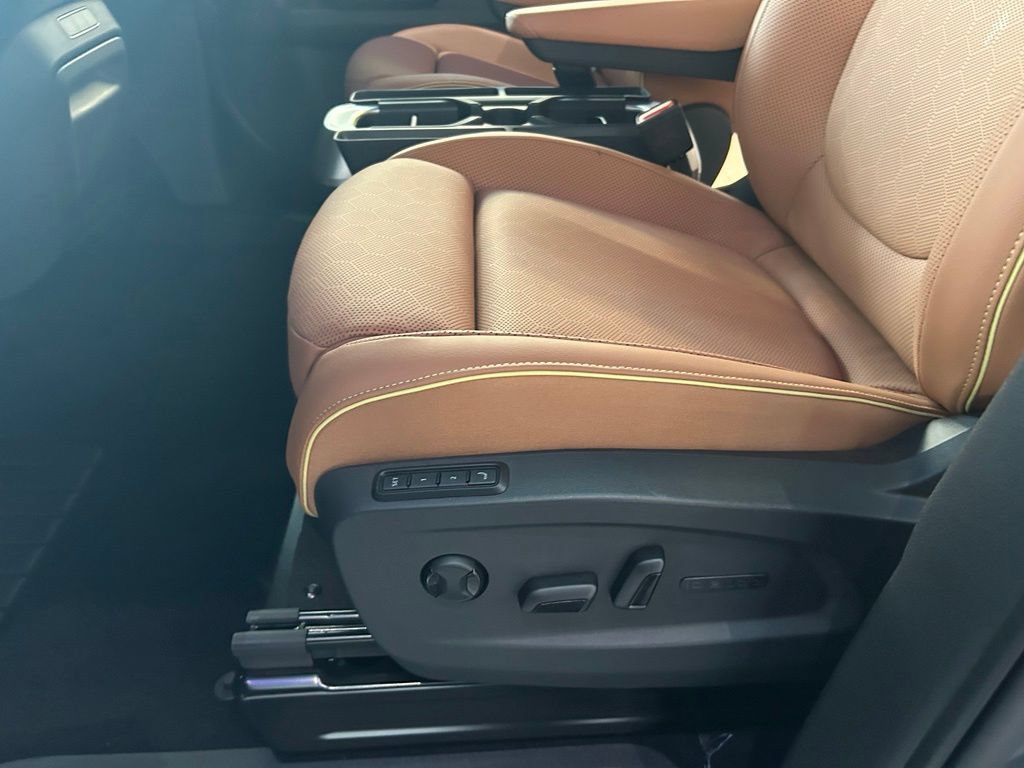 New 2025 Volkswagen ID. Buzz Pro S Plus AWD/4WD image 47