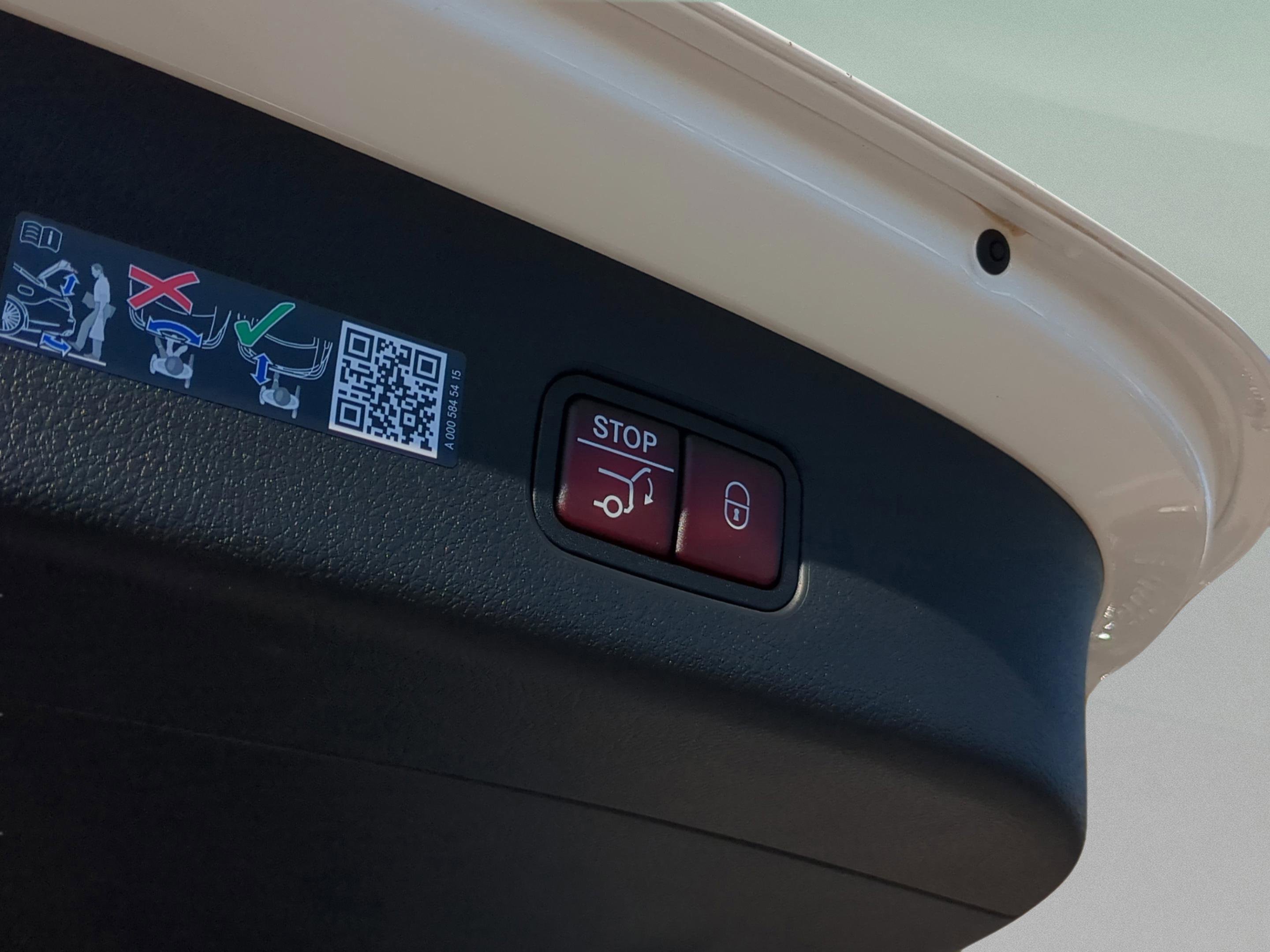 Certified 2026 Mercedes-Benz GLC 300 image 6