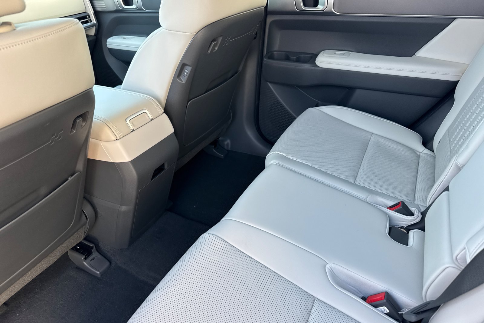 New 2027 Hyundai Santa Fe SEL AWD/4WD image 13