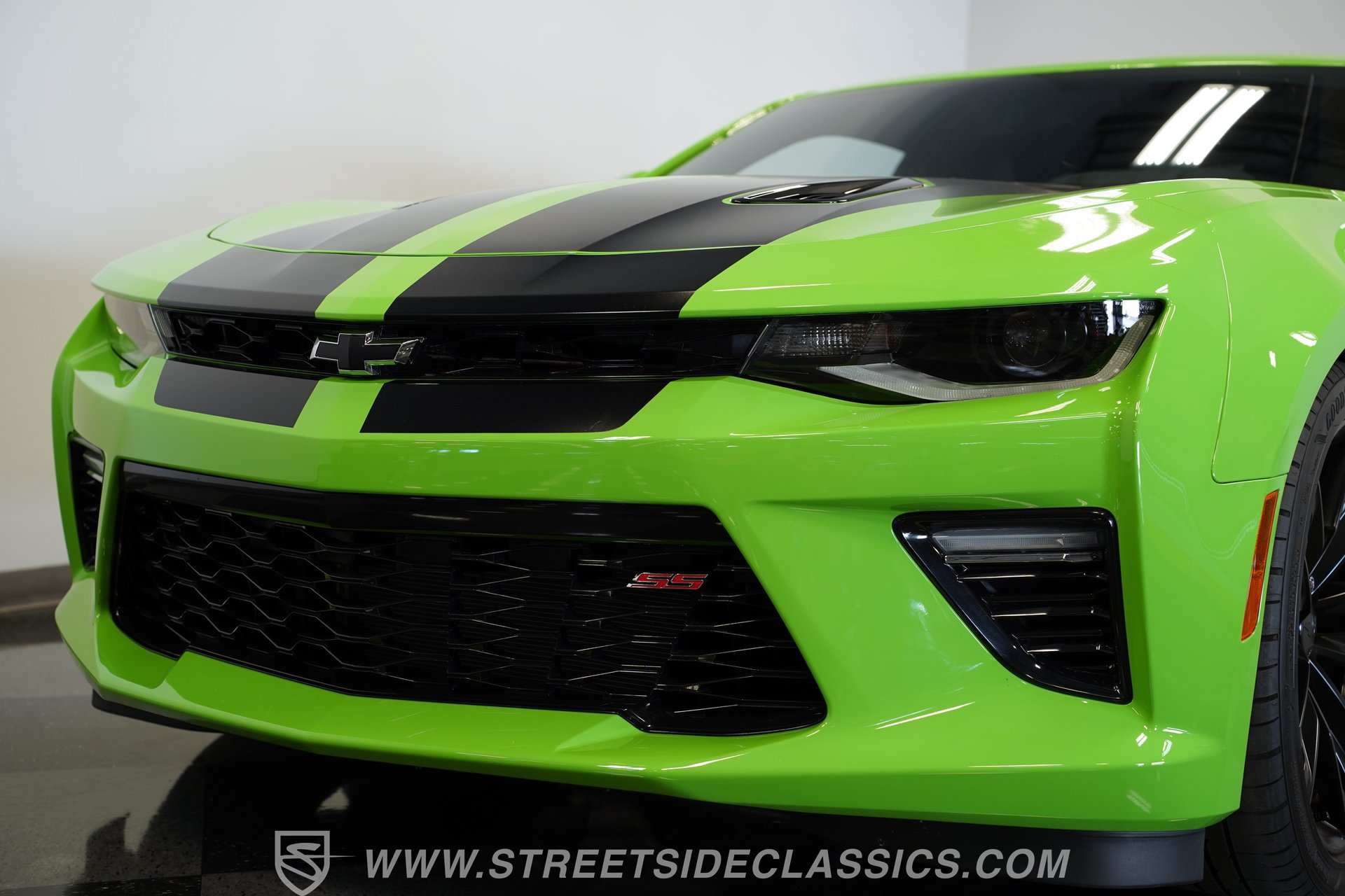 Used 2017 Chevrolet Camaro SS RWD image 22