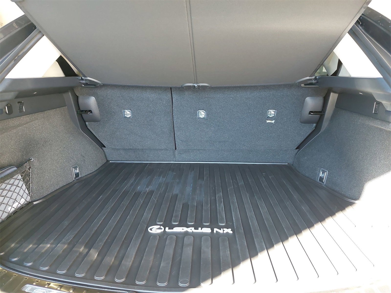 Used 2025 Lexus NX 350h AWD w/ Premium Package image 12