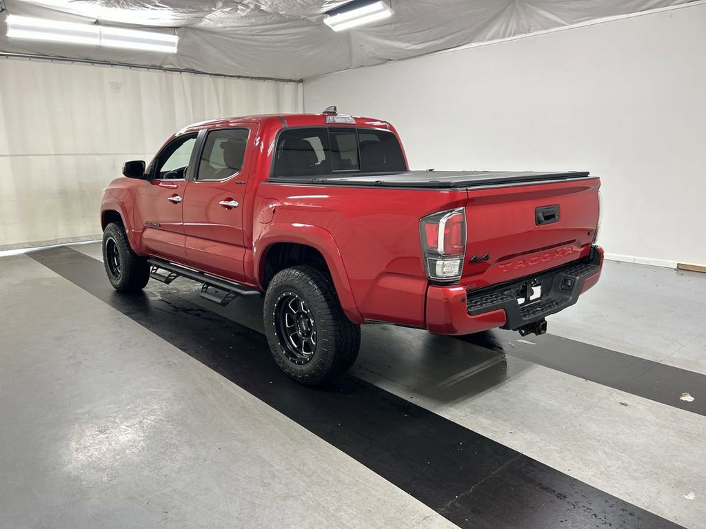 Used 2022 Toyota Tacoma Limited AWD/4WD image 7