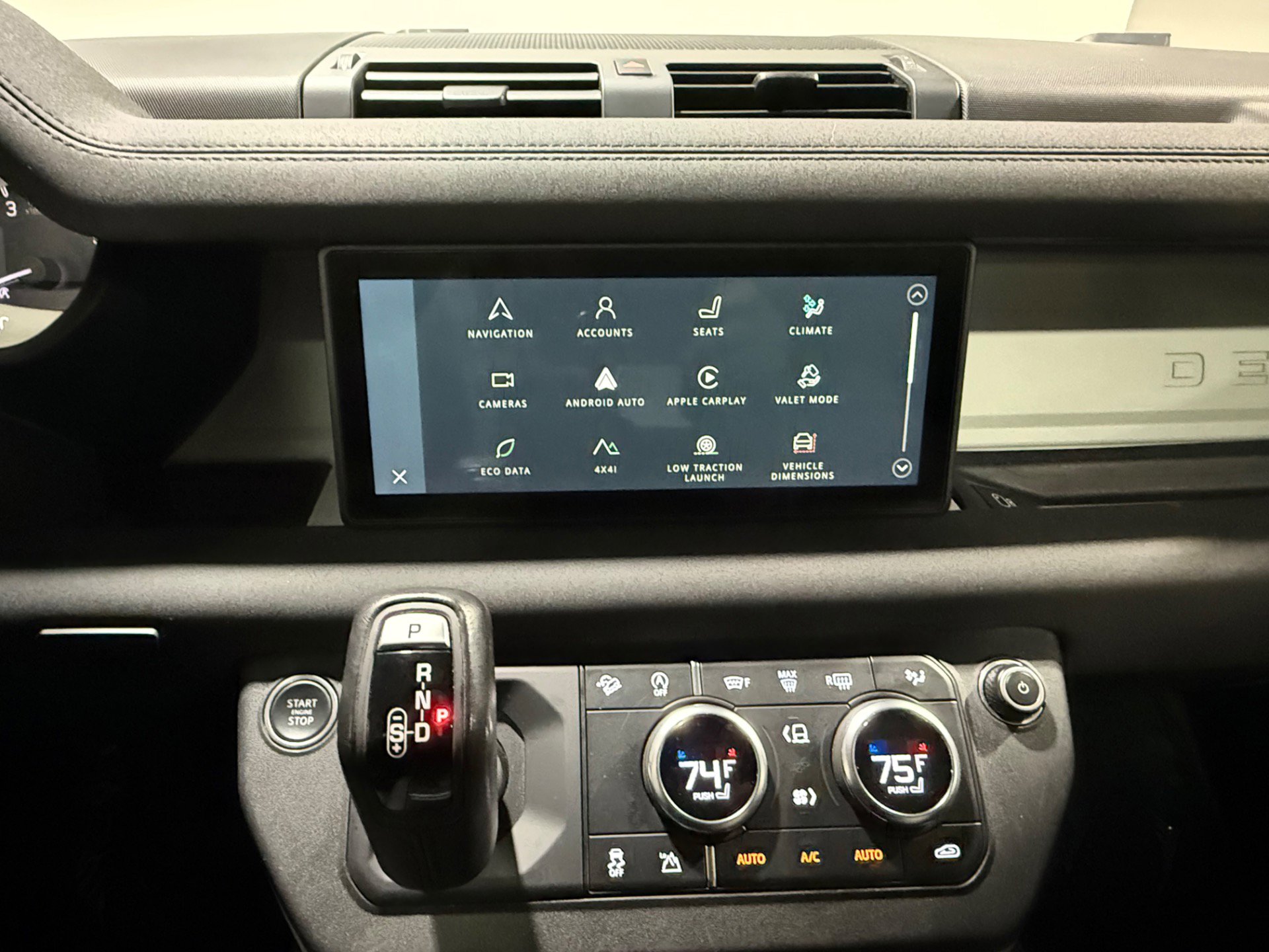 Used 2022 Land Rover Defender 110 S image 32