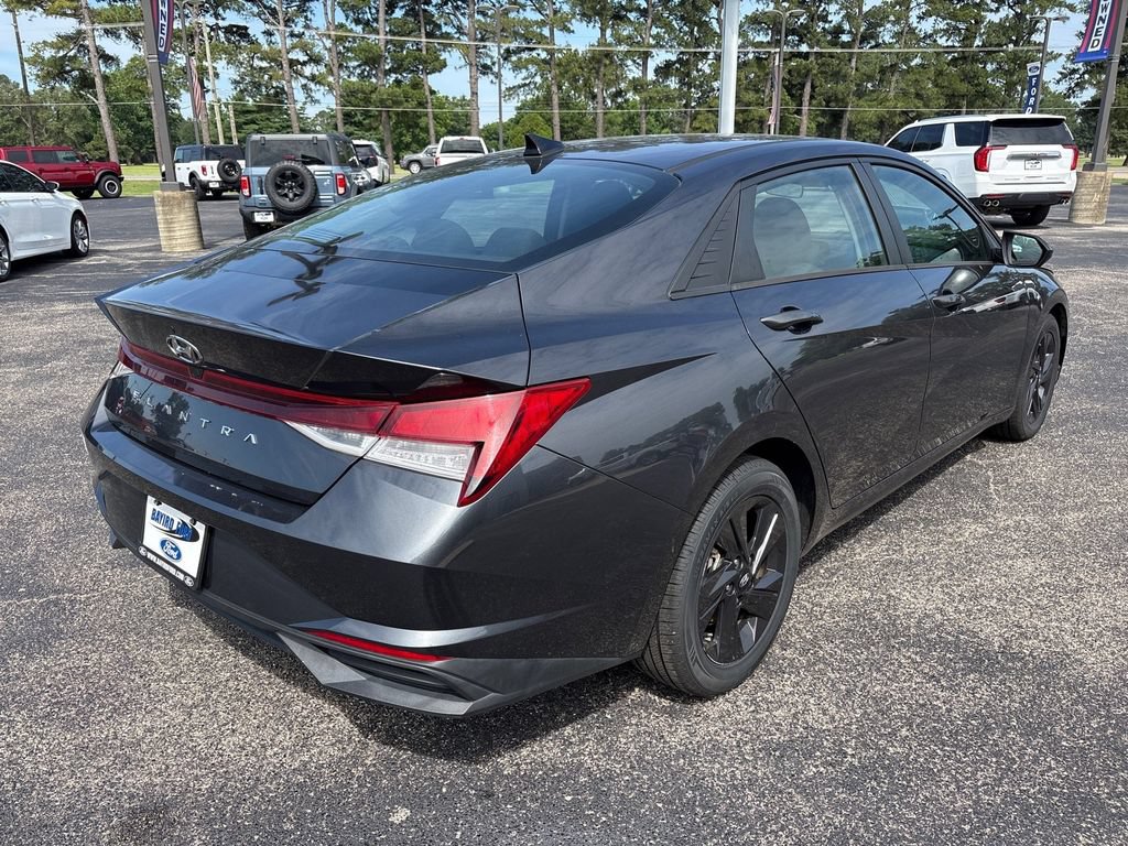 Used 2021 Hyundai Elantra SEL FWD image 6