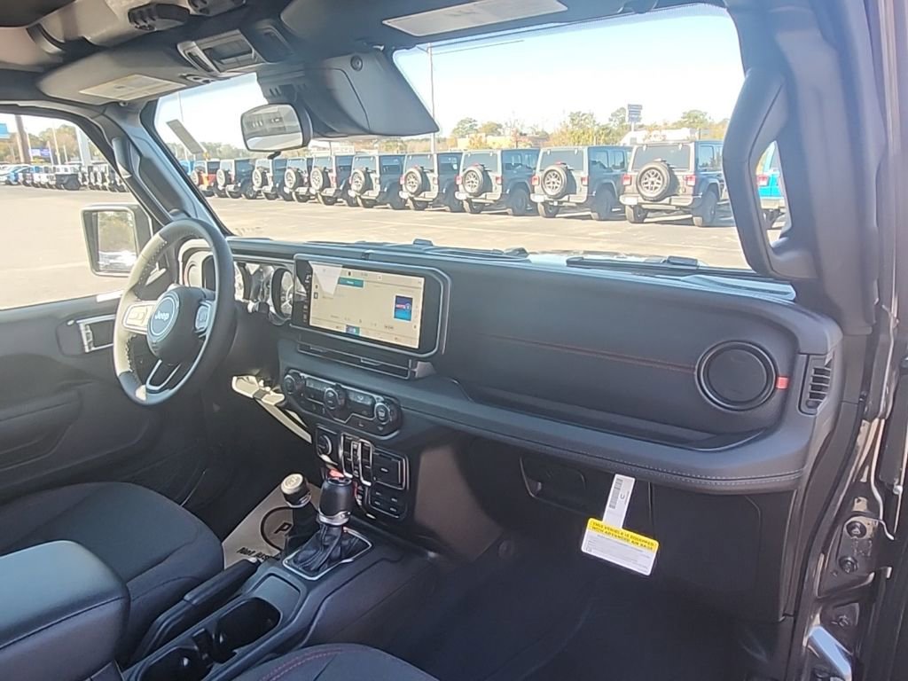 New 2026 Jeep Wrangler Unlimited Rubicon AWD/4WD image 13