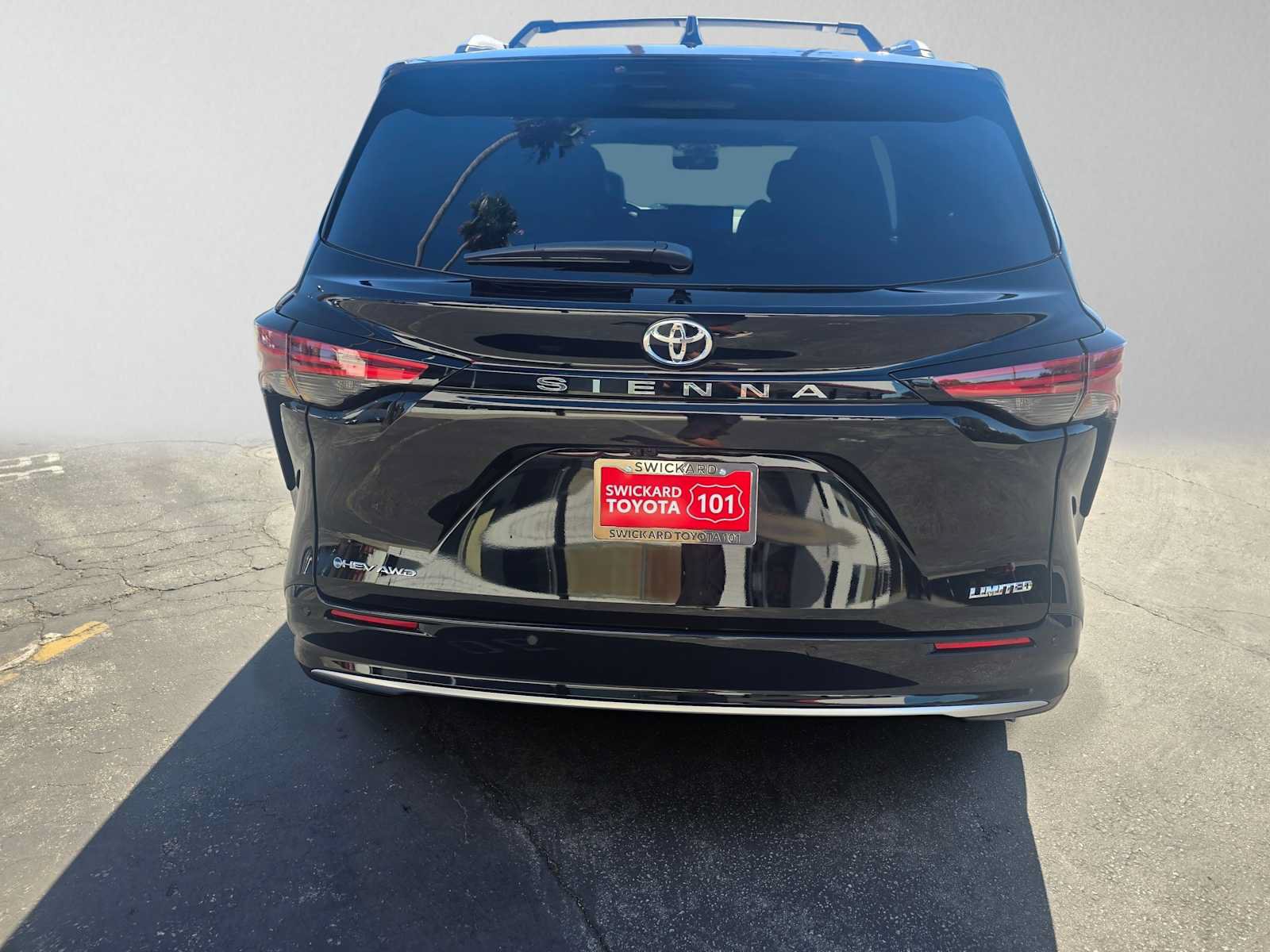 New 2026 Toyota Sienna Limited AWD/4WD image 4