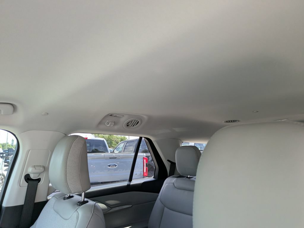Used 2026 Ford Explorer Active w/ Active Comfort Package RWD image 22