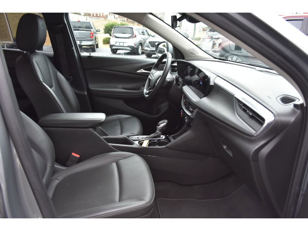 Used 2024 Buick Encore GX Sport Touring image 14