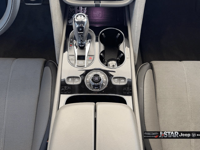 Used 2023 Bentley Bentayga Speed AWD/4WD image 16