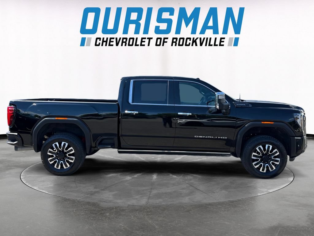 Used 2024 GMC Sierra 2500 Denali Ultimate w/ Max Trailering Package AWD/4WD image 7