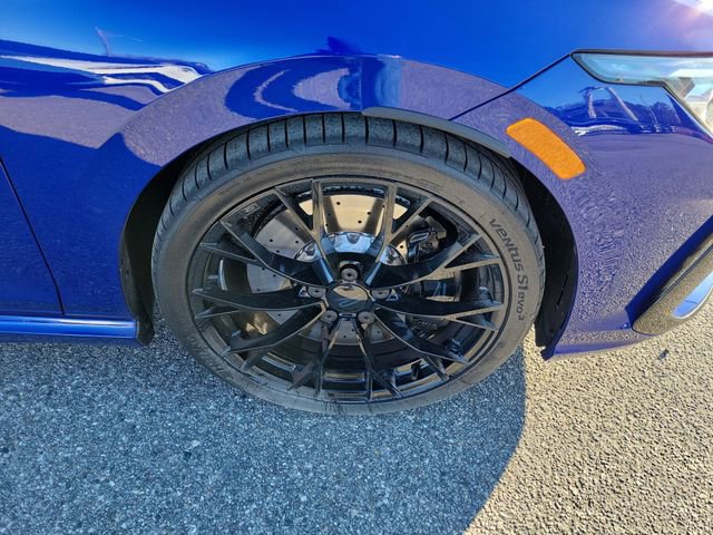 Used 2025 Volkswagen Golf R Black Edition image 6