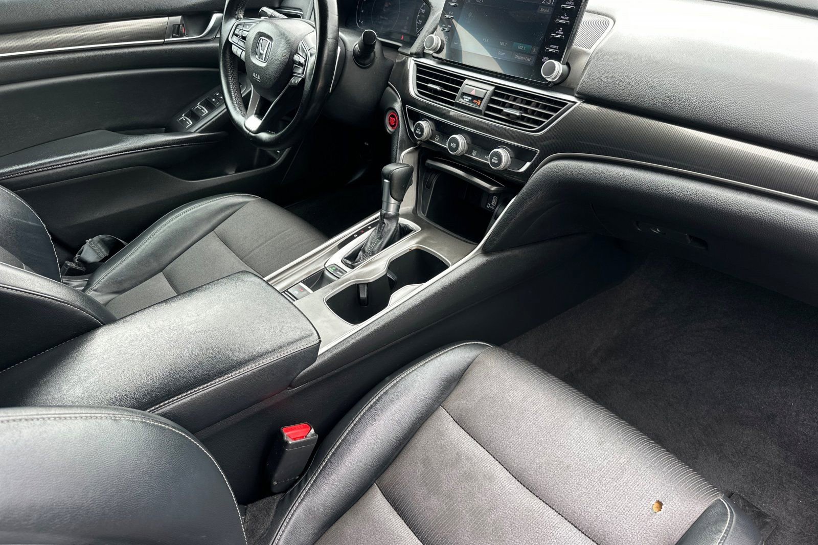 Used 2018 Honda Accord Sport image 15