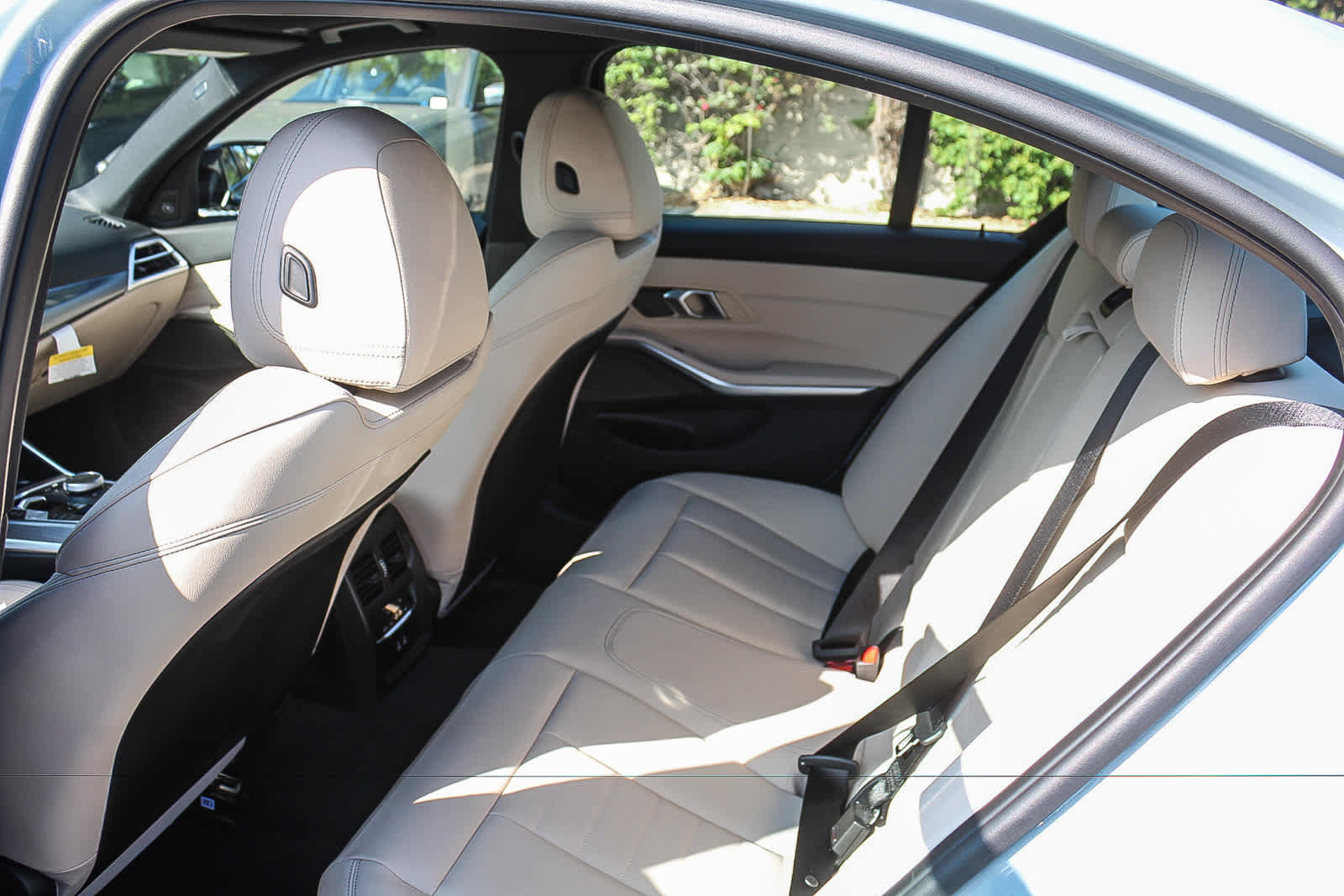 Used 2025 BMW M340i Sedan RWD image 17