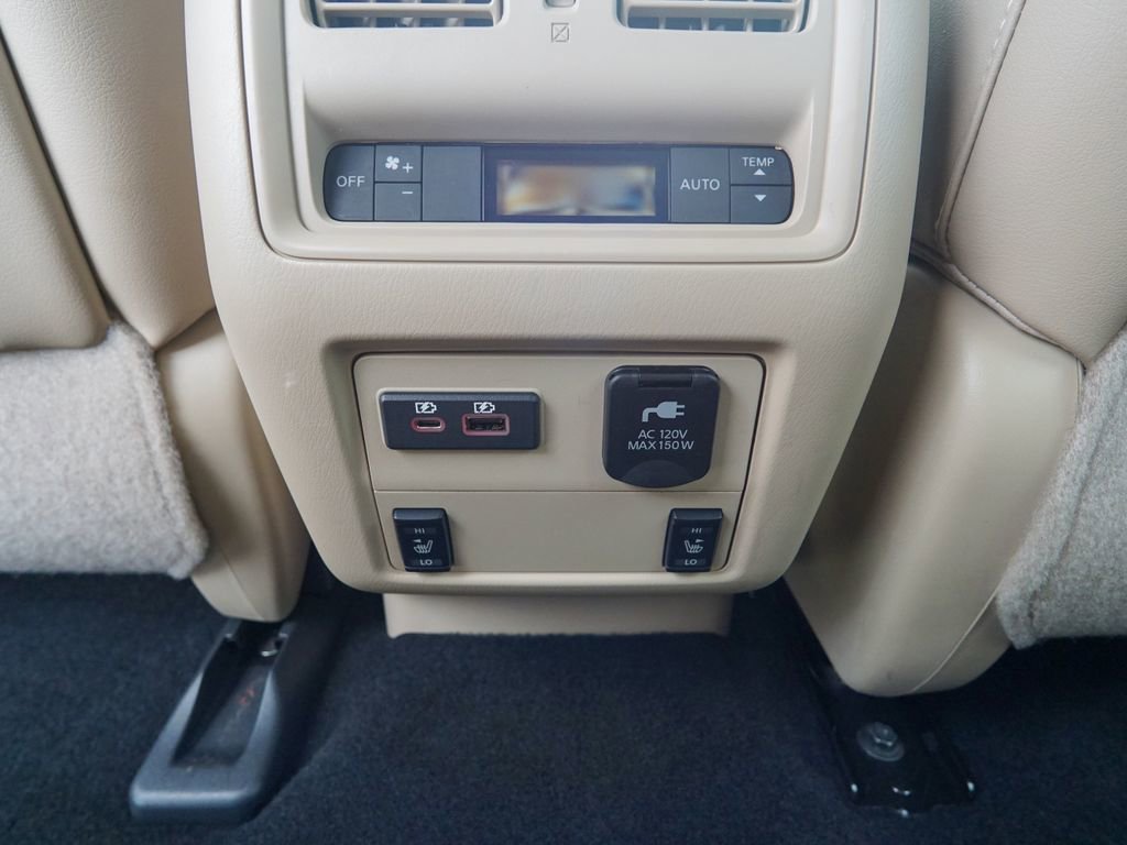Used 2019 Nissan Pathfinder SL image 18