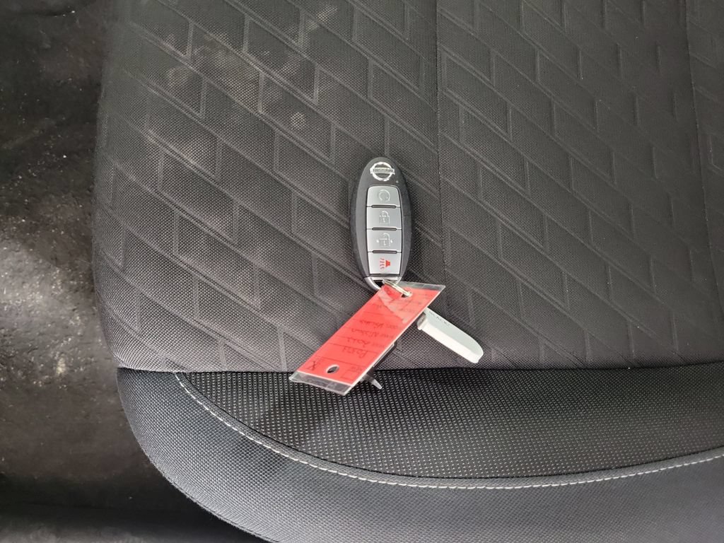 Used 2022 Nissan Kicks SV FWD image 25