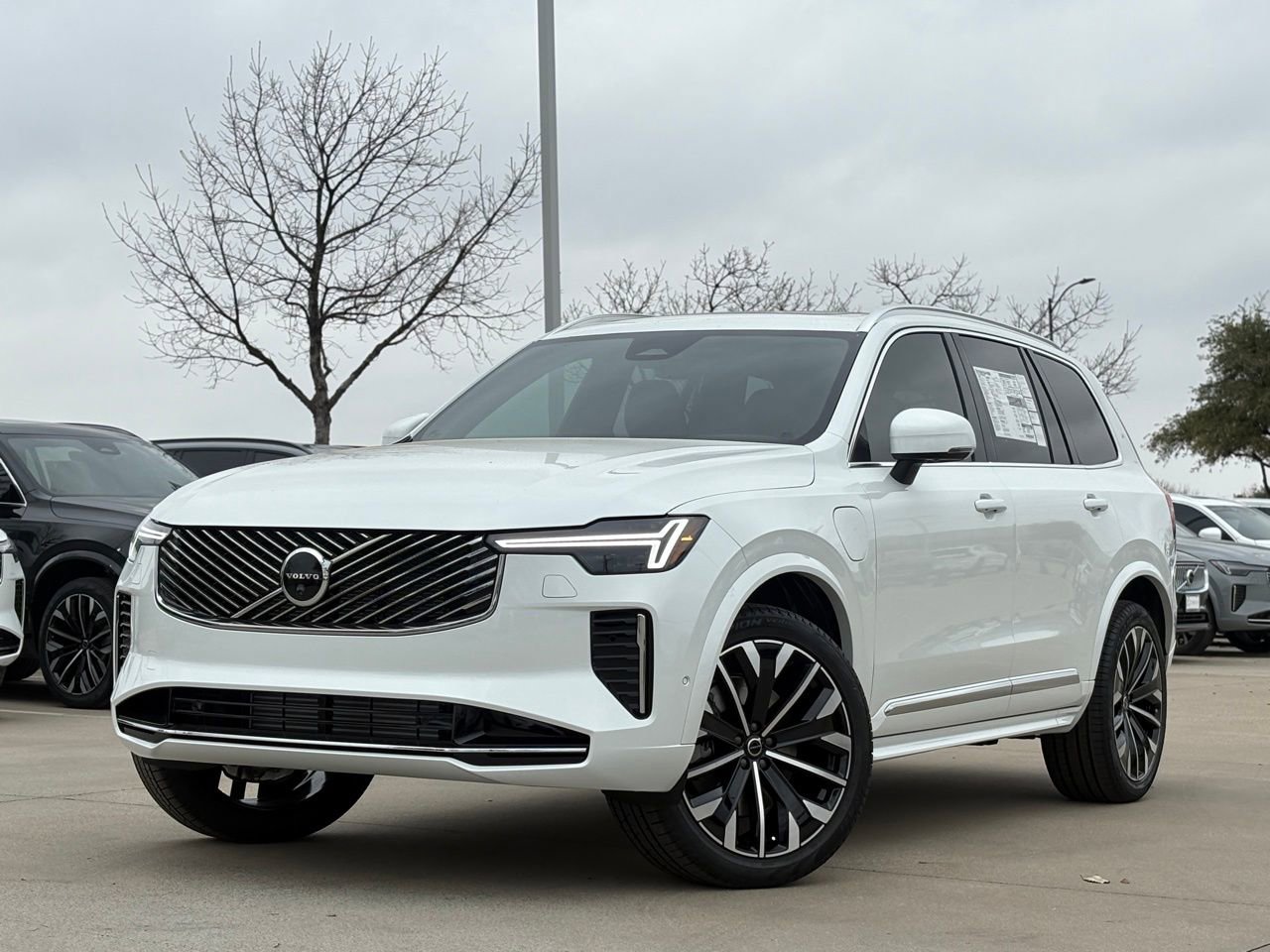 New 2026 Volvo XC90 T8 Plus video 2