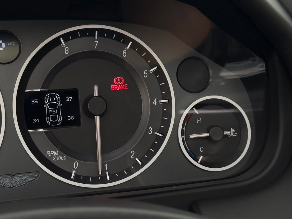 Used 2012 Aston Martin DBS Volante image 55