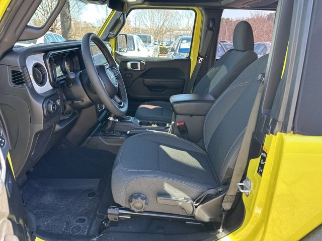 Used 2024 Jeep Wrangler Sport S image 9