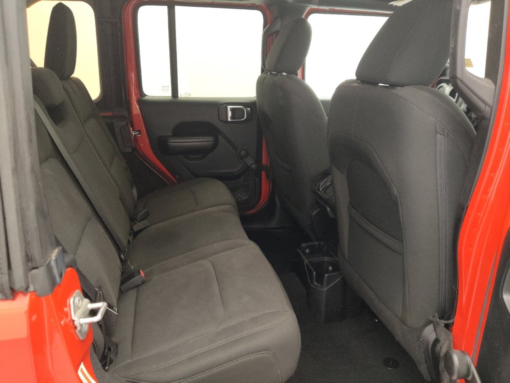 Used 2018 Jeep Wrangler Unlimited Sport image 19